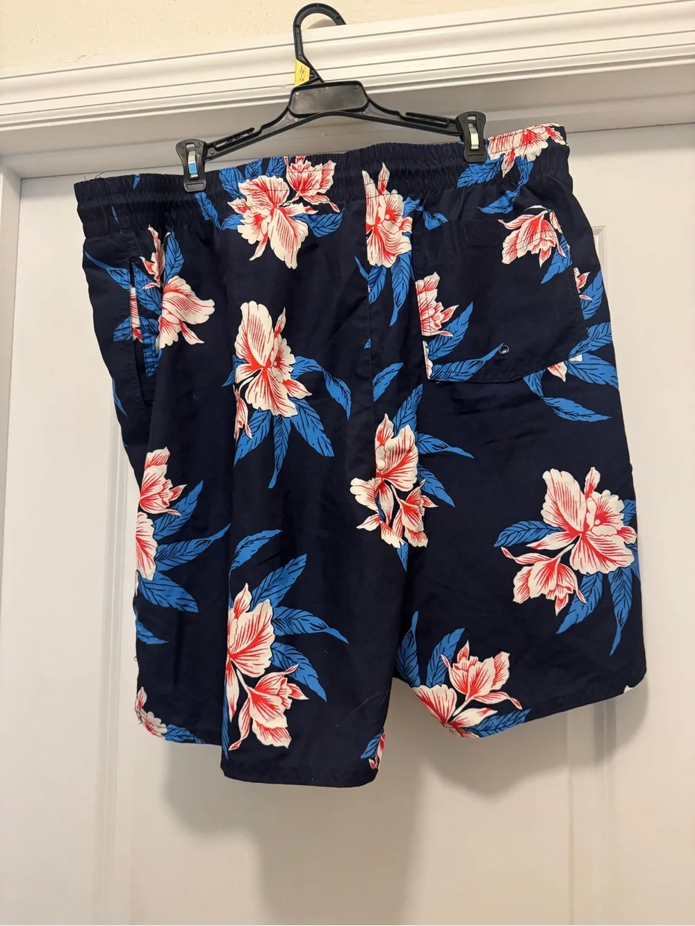 Old Navy Men’s bathing suit